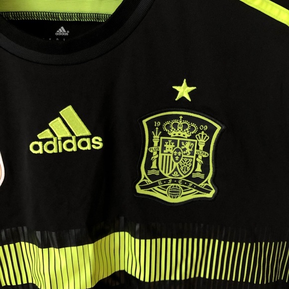 Adidas FIFA Wold Champions 2010 Away Jersey - Picture 3 of 6